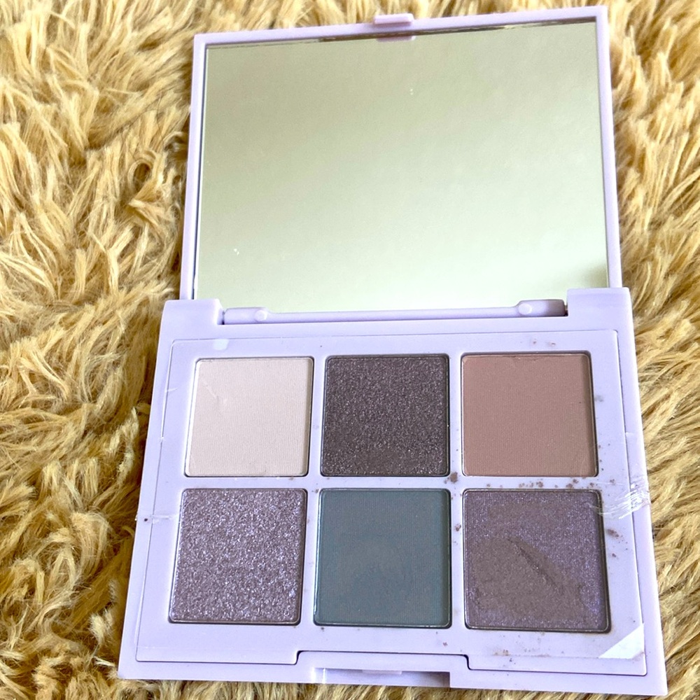 Essence I like to mauve it eyeshadow palette